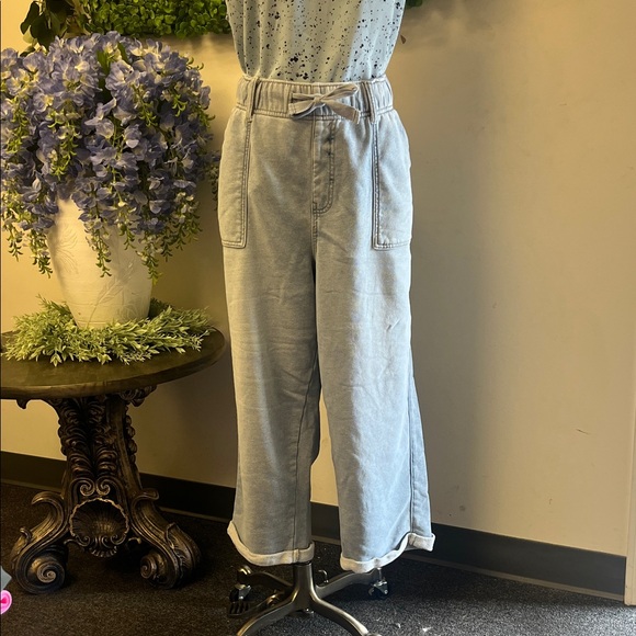 Lane Bryant Pants - Lane Bryant faux Denim Blue Jeans capris